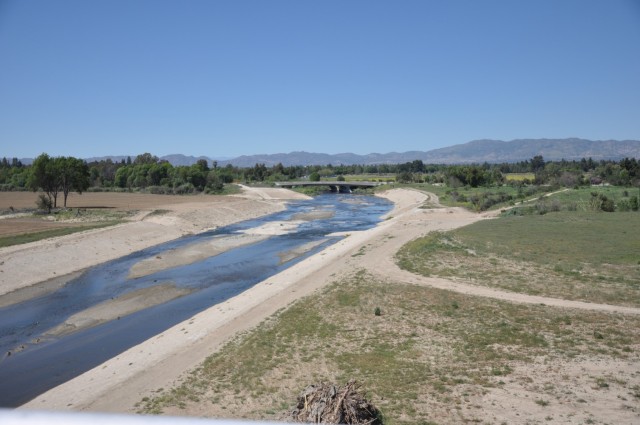 LA, Philadelphia engineers conduct hydraulic steel structure inspection at Sepulveda Dam