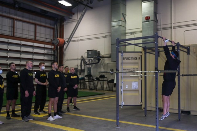 Increasing readiness: H2F Coaches lead PT extender course for Muleskinner brigade