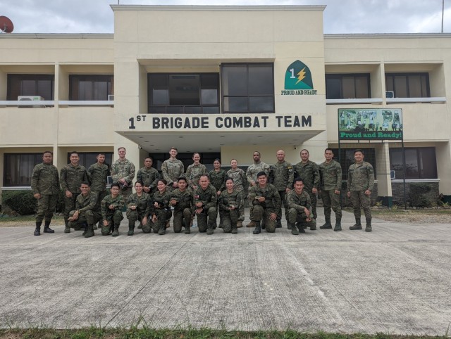 Advisors from 5th SFAB train with Medical Personnel from the Philippine Army