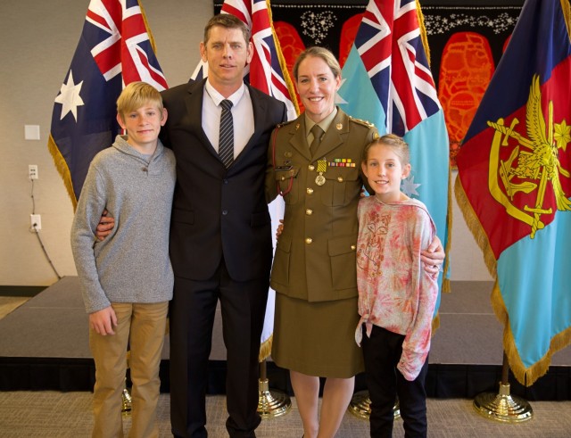MEDCoE Exchange Officer Wins Australian Distinguished Service Medal