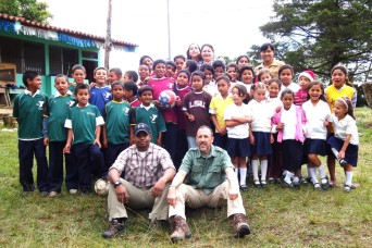 Force Protection Detachment chief awarded for community aid in Honduras