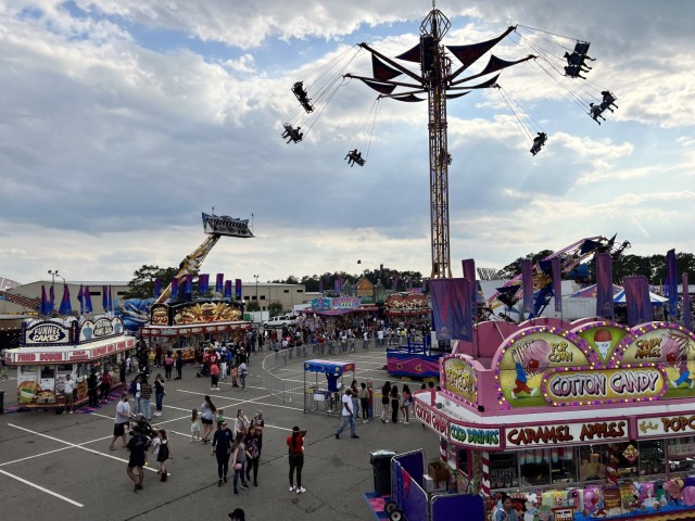 Fort Bragg Fair shatters attendance records opening weekend | Article | The United States Army