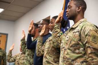 5 service members become U.S. citizens at Fort Leonard Wood