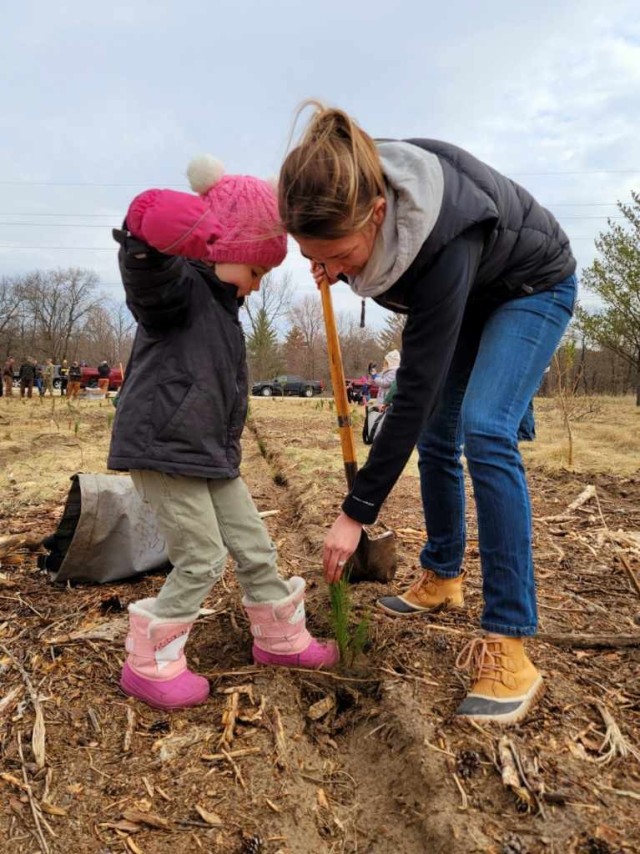 Dozens attend Fort McCoy’s 2022 Arbor Day observance, tree planting