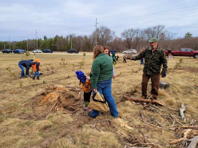 Dozens attend Fort McCoy’s 2022 Arbor Day observance, tree planting