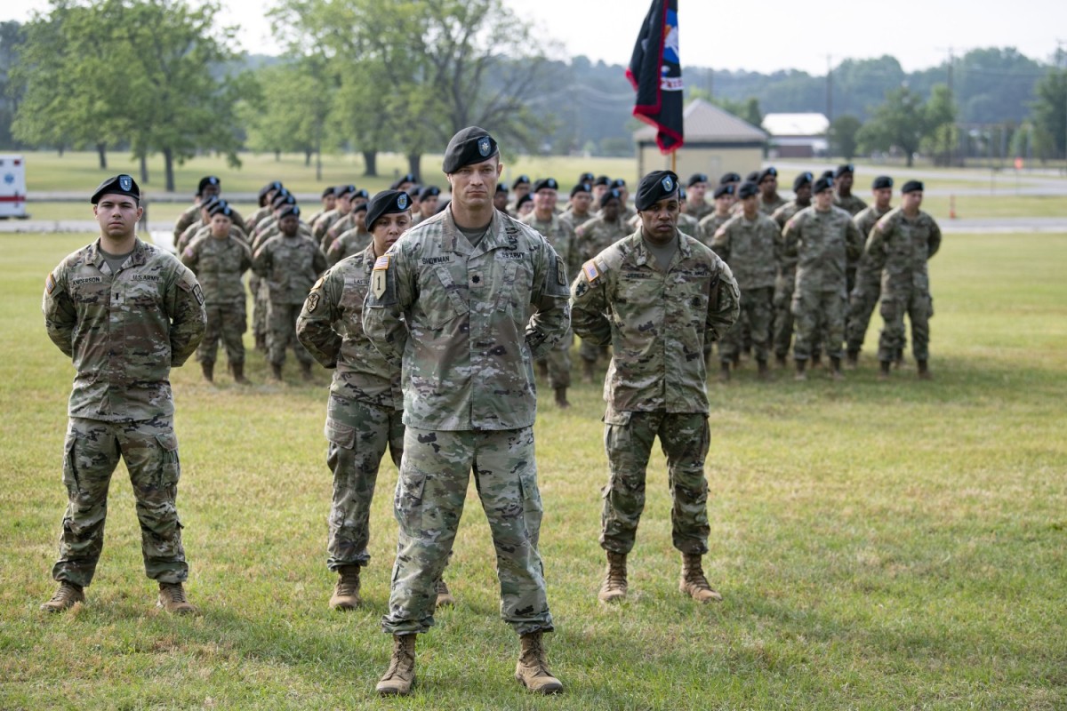 Aiton signs off as SSI commander | Article | The United States Army