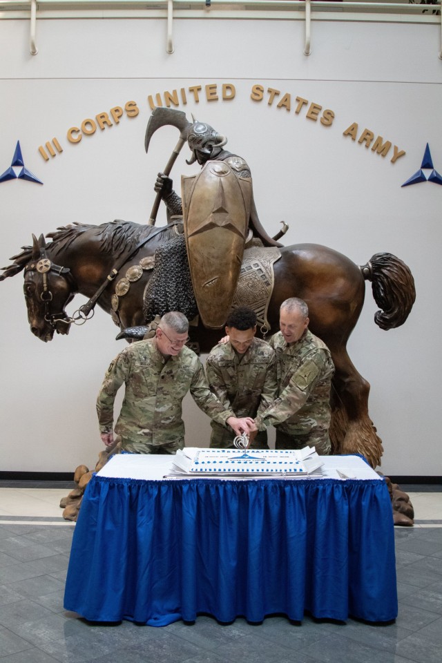 III Armored Corps celebrates 104th Birthday with cake-cutting ceremony