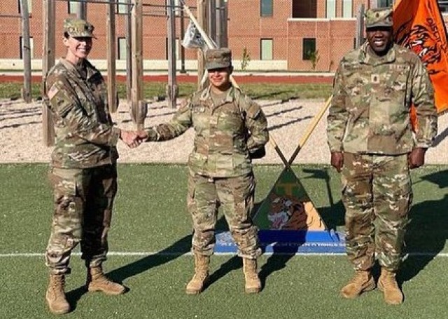 Army victim advocates integrate art into education program