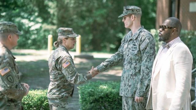 SDDC Commander recognizes individuals during visit to Fort Eustis