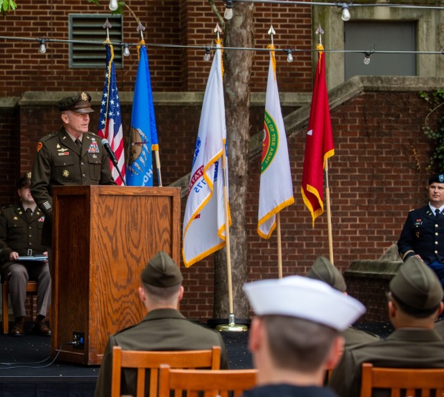 Artillery commandant administers Oath of Office to new officers