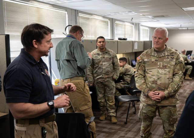 ARNORTH commander, JTF-CS commander visit FEMA Region 8 HQ during VR 22