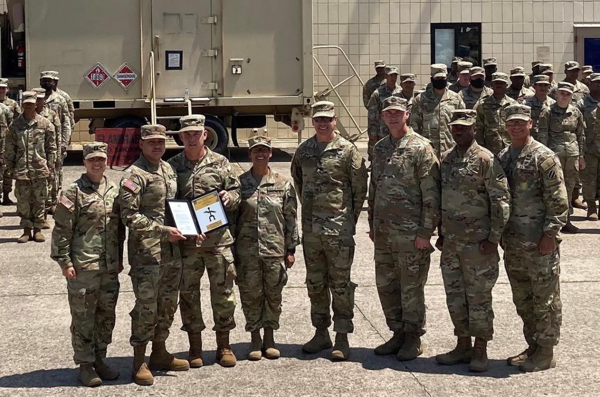 3rd-id-soldier-presented-with-army-award-for-petroleum-excellence