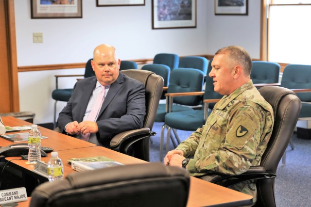 Army Reserve leader visits Fort McCoy; learns more about installation, workforce