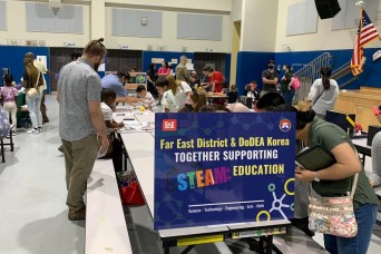 Far East District employees meet future engineers and scientists in STEAM events at Humphreys elementary schools