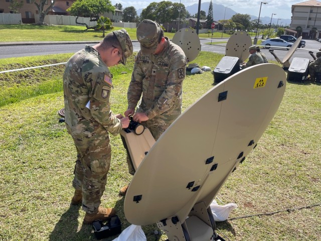  Army modernizes Pacific expeditionary signal battalion 