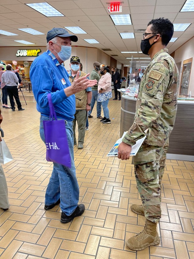 Hundreds enjoy JBLM’s Retiree Appreciation Day