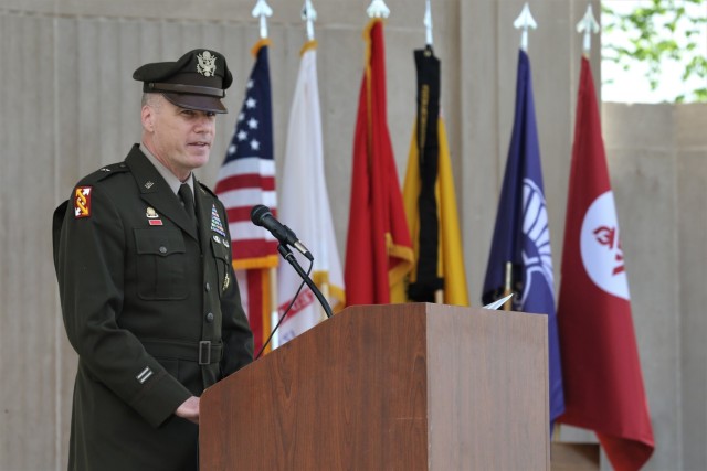 Brig. Gen. Linton speaks at commissioning ceremony