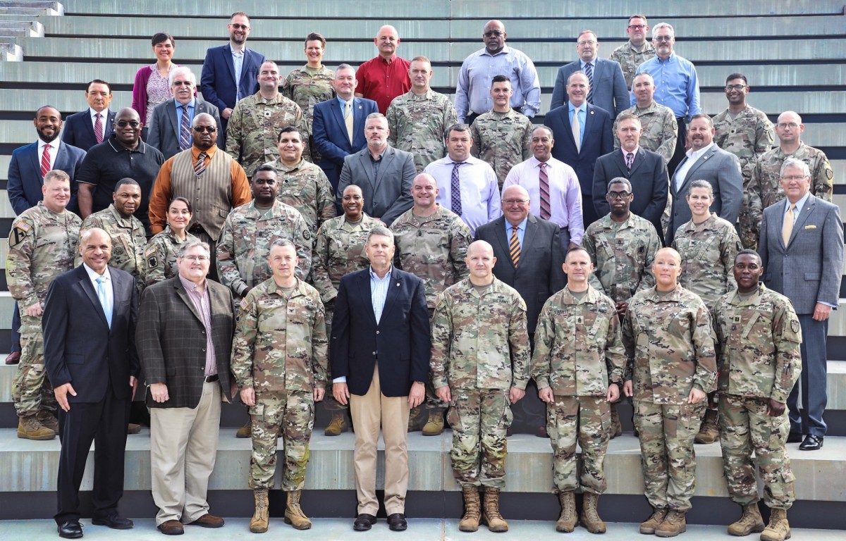 Review brings Army, DoD tech and communications leaders together to