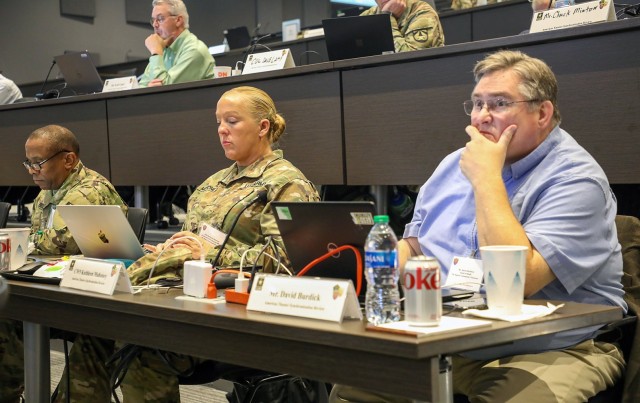 Review brings Army, DoD tech and communications leaders together to synchronize efforts