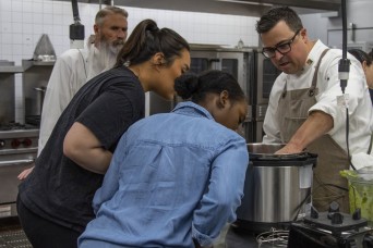 Pregnant and Postpartum Soldiers Cook with Corporate Chef