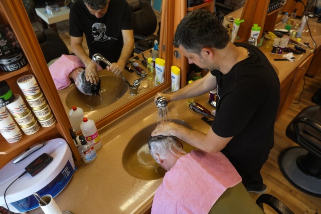 Brothers offer RC-East Soldiers an authentic barbershop experience