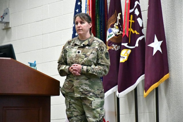 Lt. Col. Lana Bernat, director, Female Force Readiness and Health (3SW325) and Women&#39;s Health Nursing Consultant to the Surgeon General (66G/66W), answers a question about U.S. Army Directive 2022-06 (Parenthood, Pregnancy, and Postpartum)during a leader professional development hosted by the U.S. Army Medical Center of Excellence at the Blesse Auditorium on June 9, 202. She and Mrs. Amy Kramer, special assistant, Office of the Undersecretary of the Army, are briefing Army units on the new directive published on April 19, 2022.