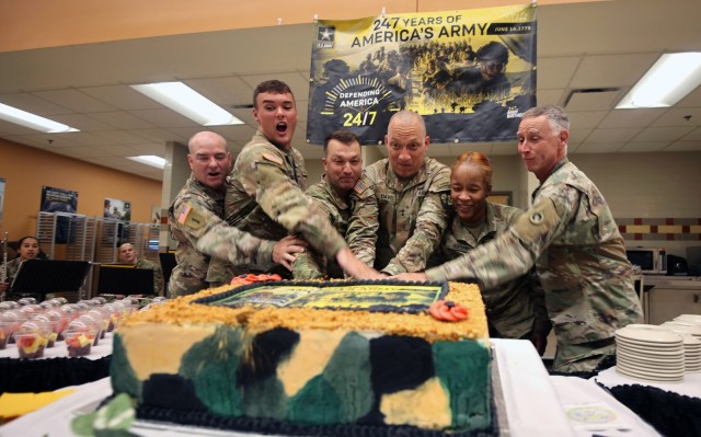 Fort Knox celebrates the Army&#39;s 247th Birthday, Flag Day