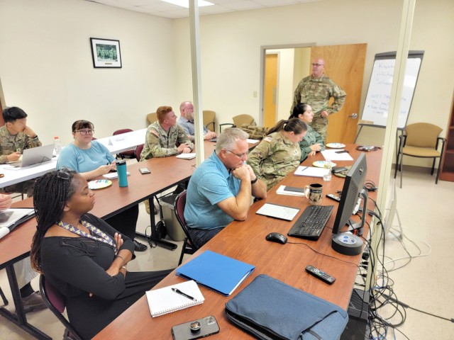 Fort Polk PAO hosts DINFOS course in new collaboration, training room
