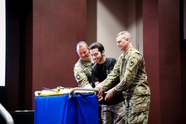 AMCOM celebrates 247th Army Birthday by swearing in new Soldiers