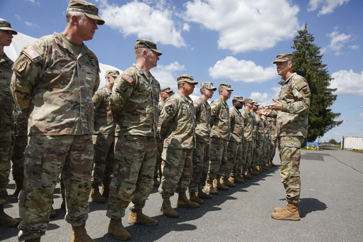 Hokanson Visits Guardsmen Training With Ukraine Troops | Article | The ...