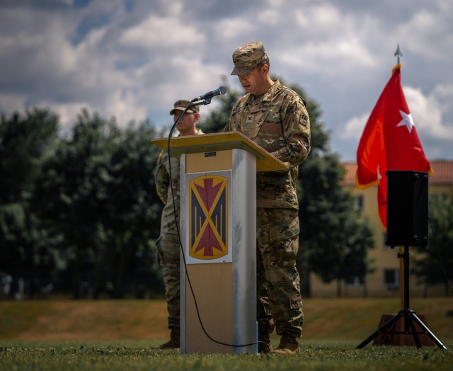 5th Battalion, 4th Air Defense Artillery Regiment commander signs off