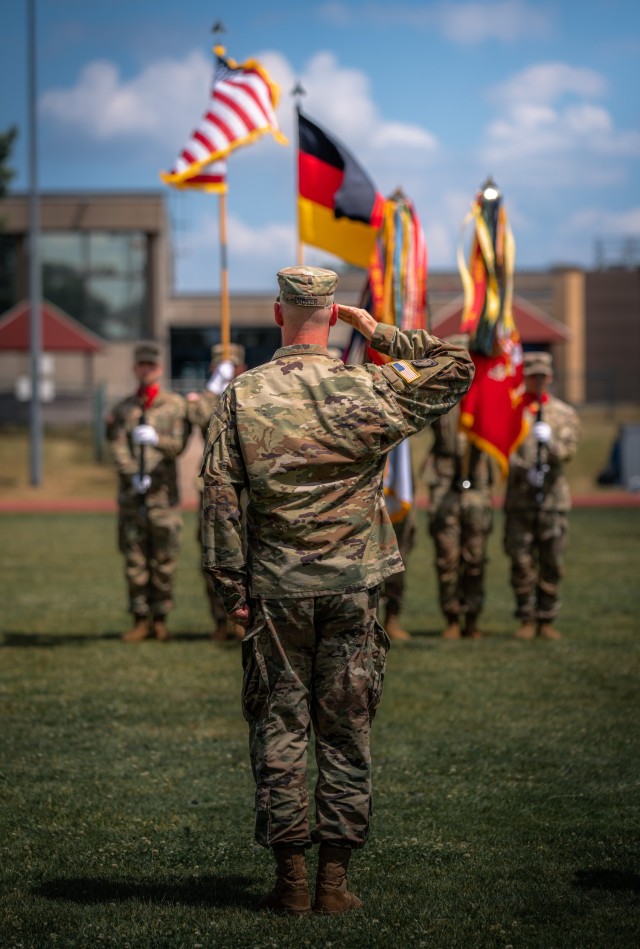 5th Battalion, 4th Air Defense Artillery Regiment commander signs off