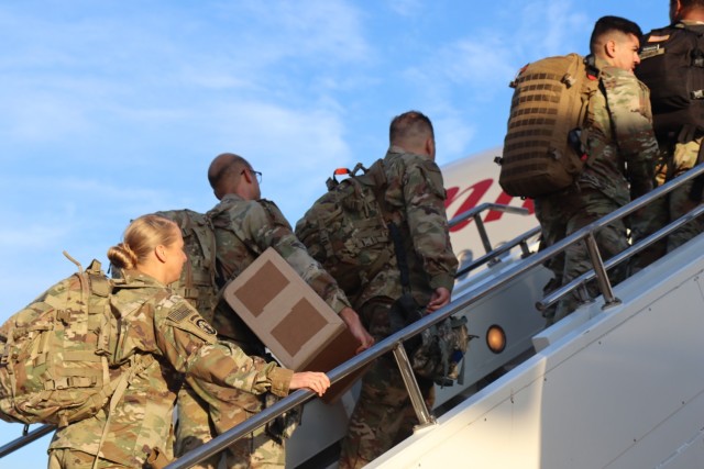 Elements of 101st Airborne Division join Strike on deployment to Europe