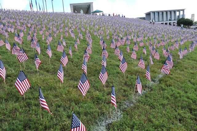 Fort Lee Soldiers support flag planting at Virginia War Memorial