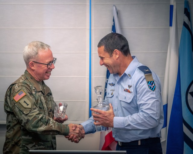 Top air defenders from EUCOM and Israel strengthen bonds, professional and personal