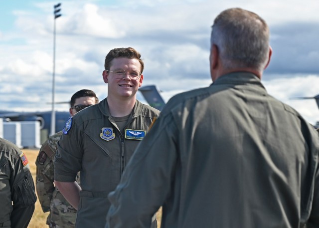 AMC leadership sees firsthand America’s Airlift Wing capes