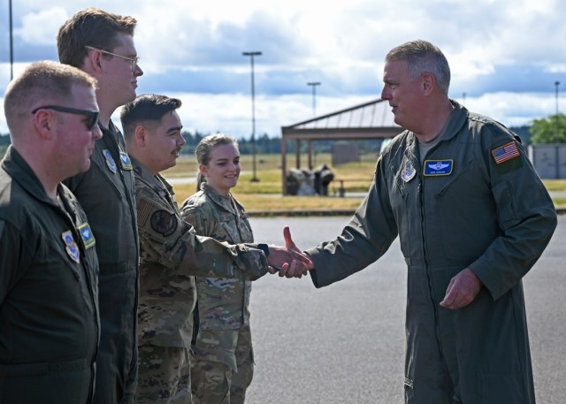 AMC leadership sees firsthand America’s Airlift Wing capes