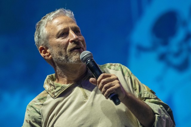 Comedian Jon Stewart delivers remarks at the opening ceremony of the Department of Defense Warrior Games, Tampa, Florida, June 22, 2019. (DoD photo by Lisa Ferdinando)