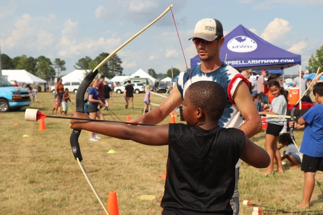 Fort Campbell celebrates Independence Day with concert, fireworks