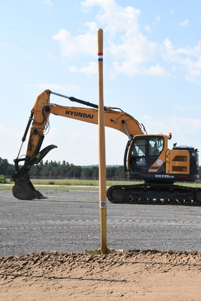 Officials break ground on new railhead project at Fort Drum