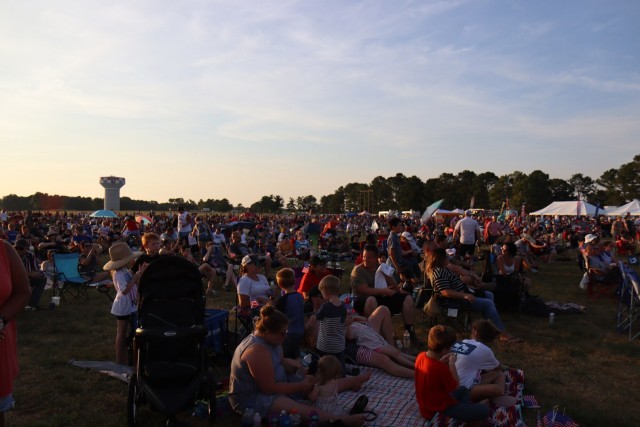 Fort Campbell celebrates Independence Day with concert, fireworks