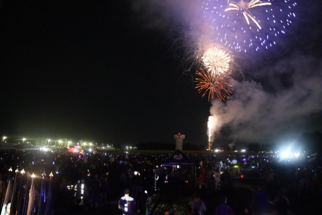 Fort Campbell celebrates Independence Day with concert, fireworks