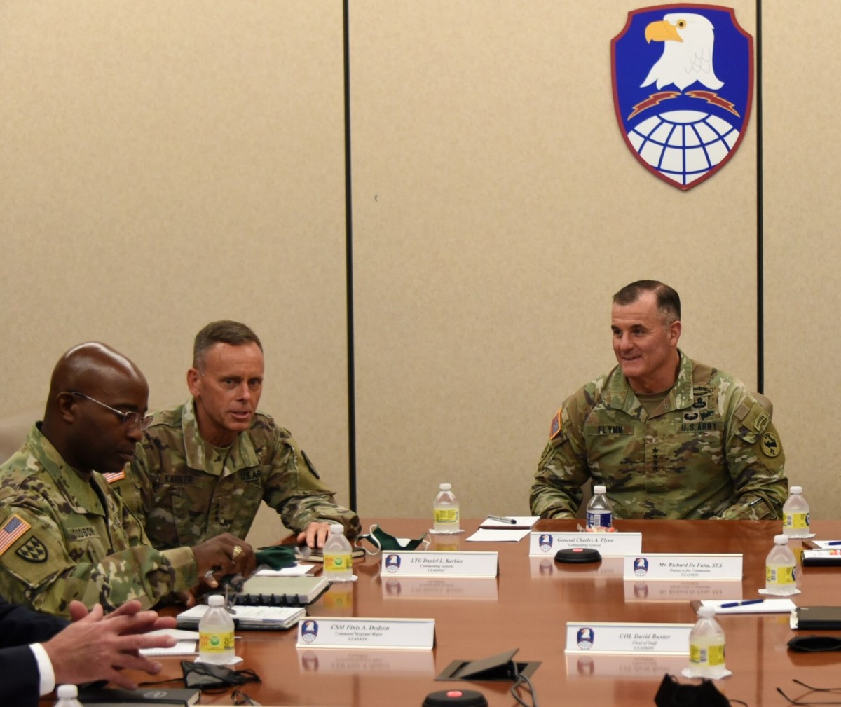 Usarpac Commander Visits Smdc Article The United States Army