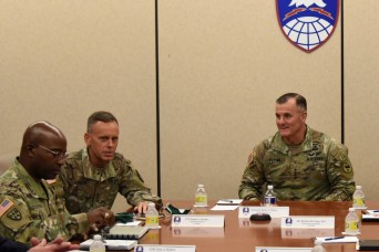 USARPAC commander visits SMDC