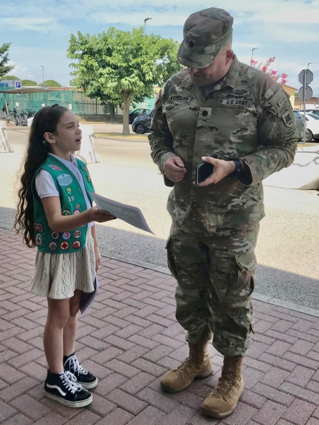 Girl Scouts offer healthy eats to Del Din Soldiers