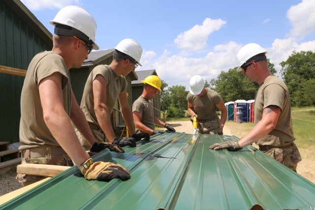 Army Reserve&#39;s 389th Engineer Company Soldiers build skills supporting troop project at Fort McCoy