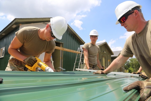 Army Reserve&#39;s 389th Engineer Company Soldiers build skills supporting troop project at Fort McCoy