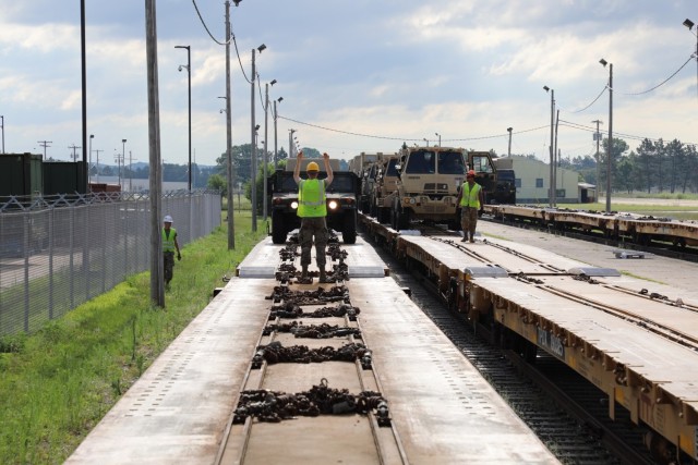 Fort McCoy supports rail movement for 107th Support Maintenance Company