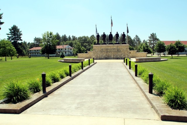 Fort McCoy&#39;s Veterans Memorial Plaza