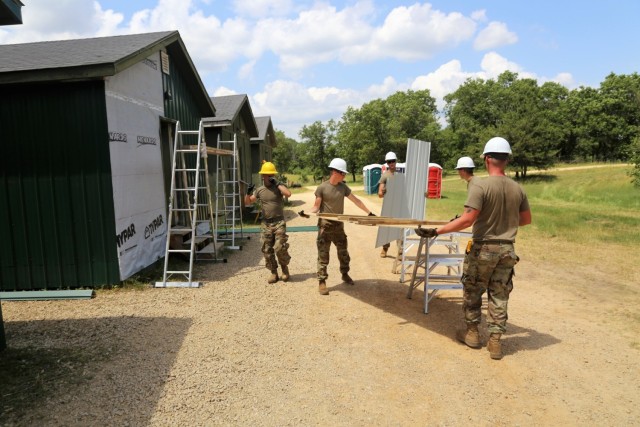 Army Reserve&#39;s 389th Engineer Company Soldiers build skills supporting troop project at Fort McCoy